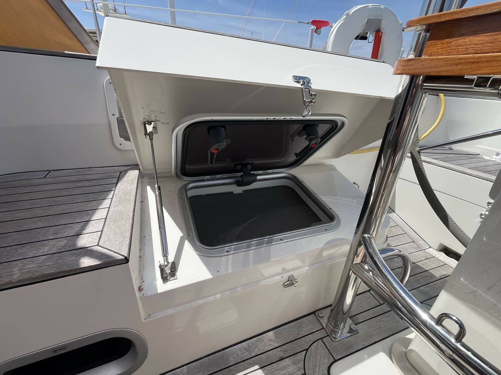 2017 Rustler 37 - Photo 15