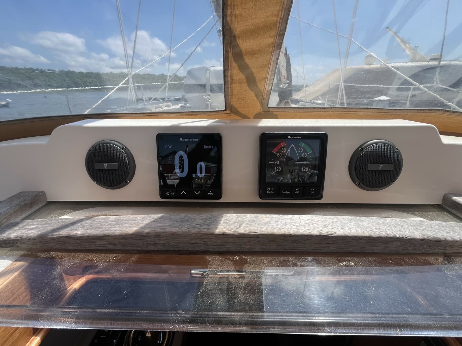 2017 Rustler 37 - Photo 12