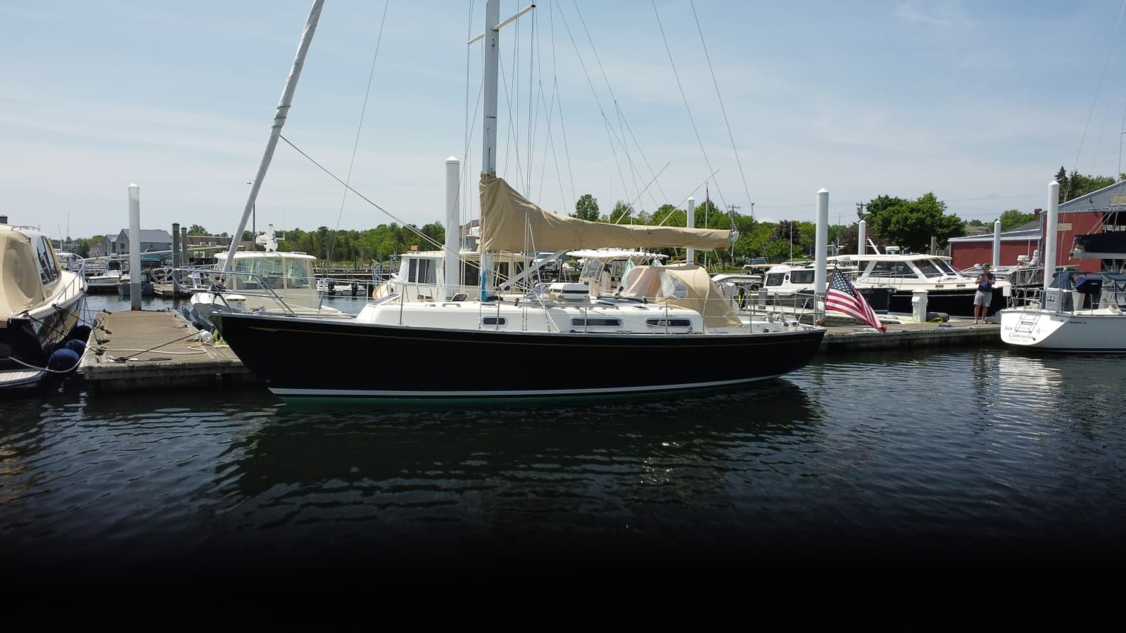 2017 Rustler 37 - Photo 1