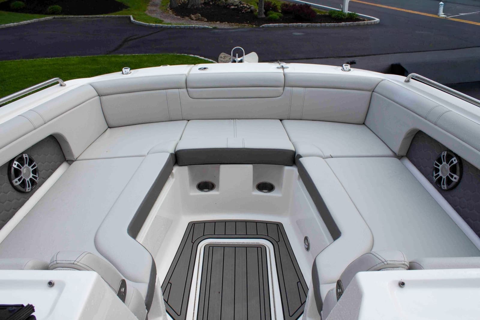 2024 Sea Ray SDX 290 - Photo 11