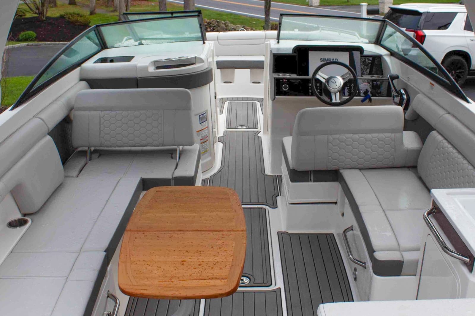 2024 Sea Ray SDX 290 - Photo 9