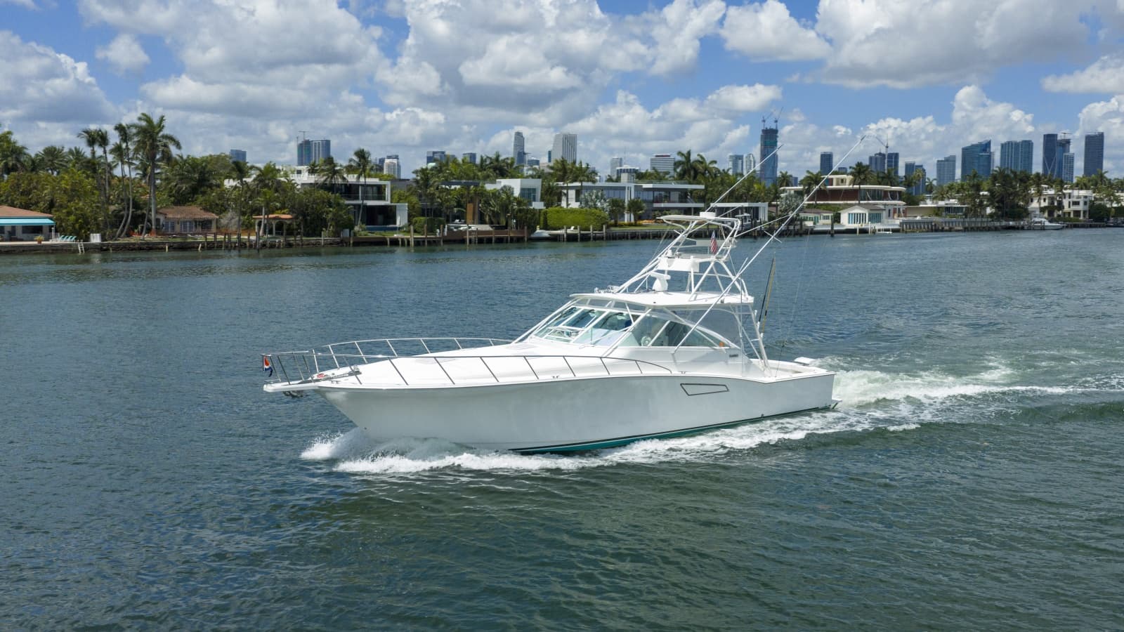 2000 Cabo 45 EXPRESS - Photo 2