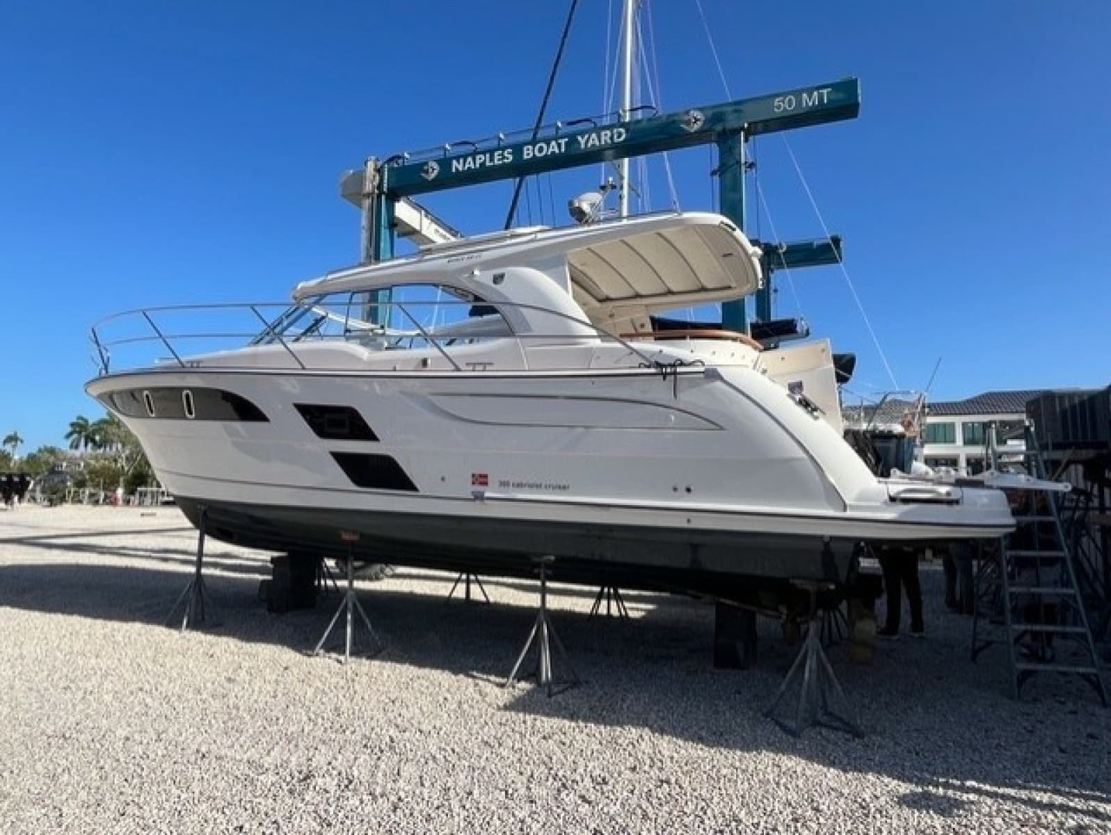 2026 Marex 360 Cabriolet Cruiser - Photo 14