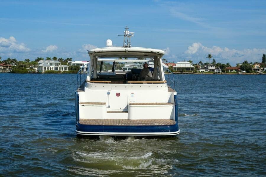 2026 Marex 360 Cabriolet Cruiser - Photo 13