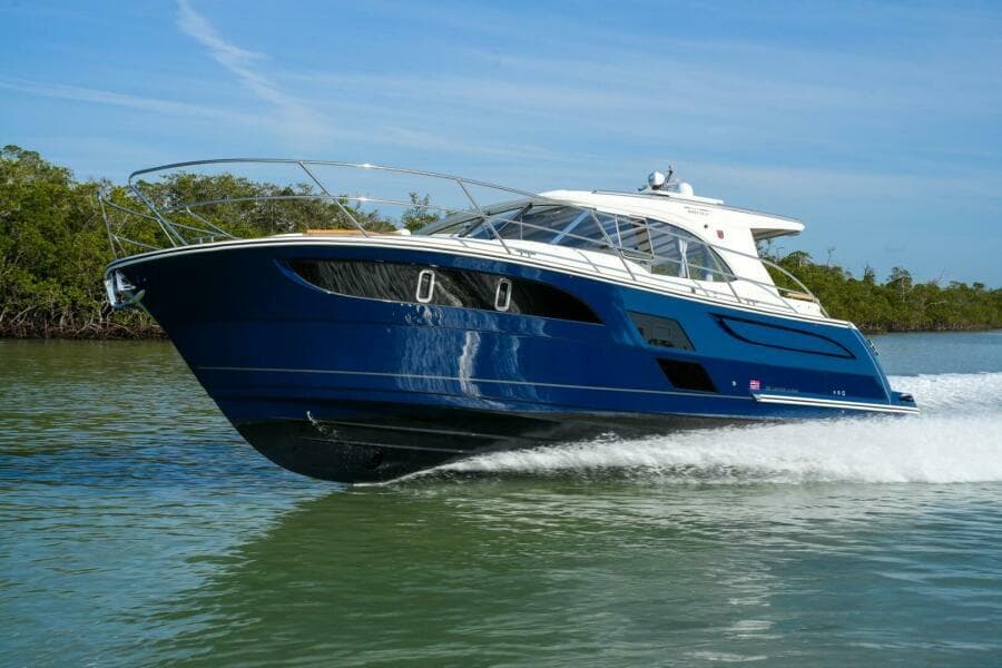 2026 Marex 360 Cabriolet Cruiser - Photo 4
