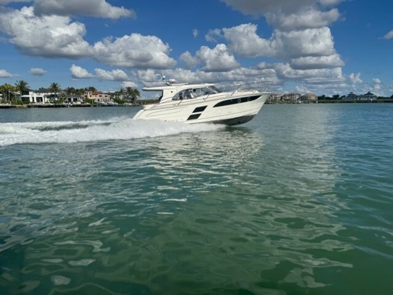 2026 Marex 360 Cabriolet Cruiser - Photo 2