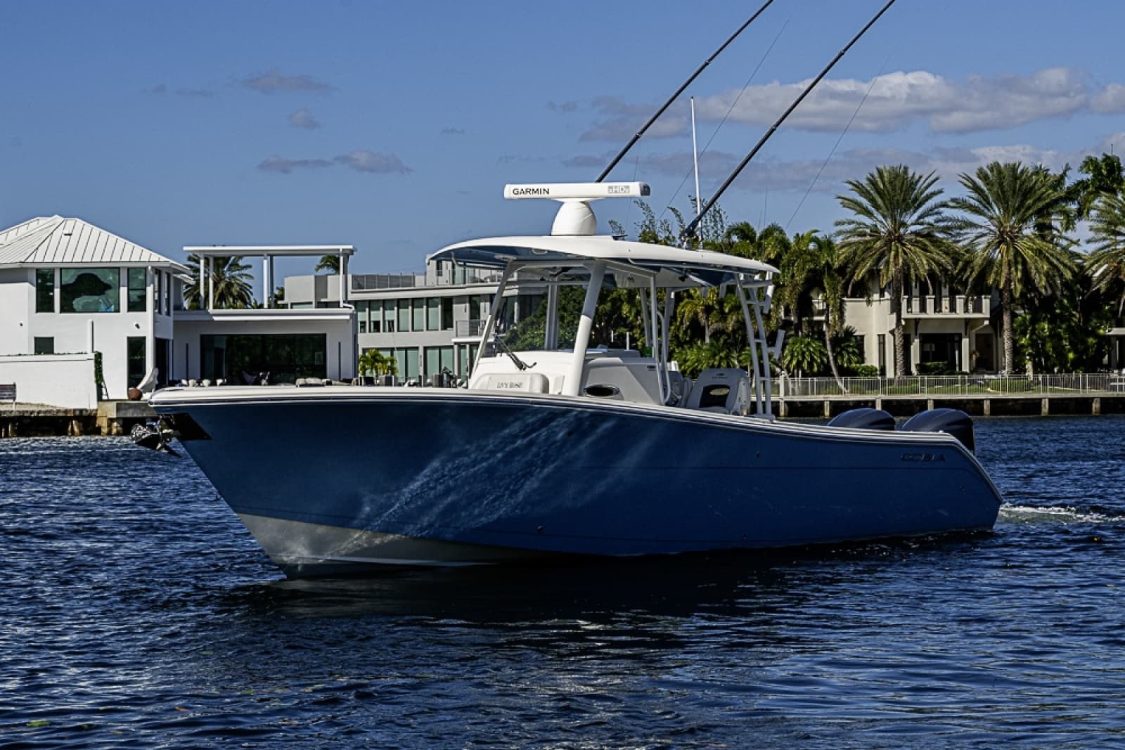 2021 Cobia 320 CC - Photo 26