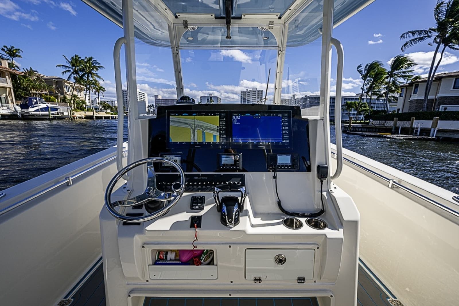2021 Cobia 320 CC - Photo 21