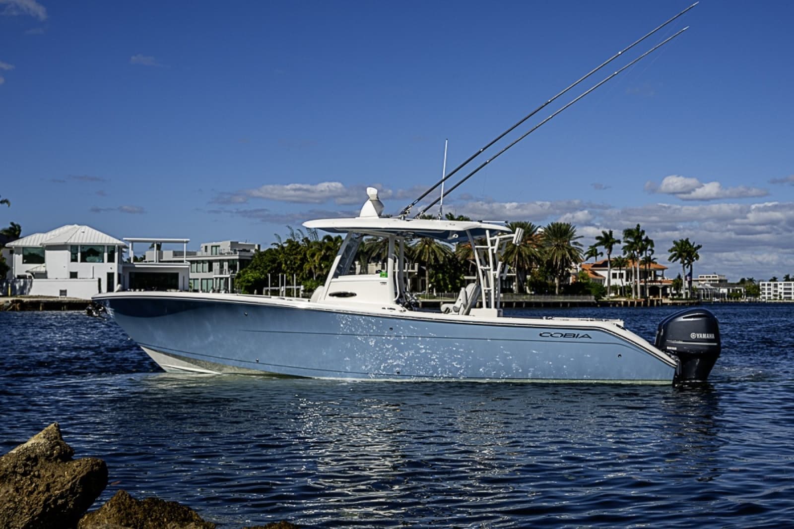 2021 Cobia 320 CC - Photo 29