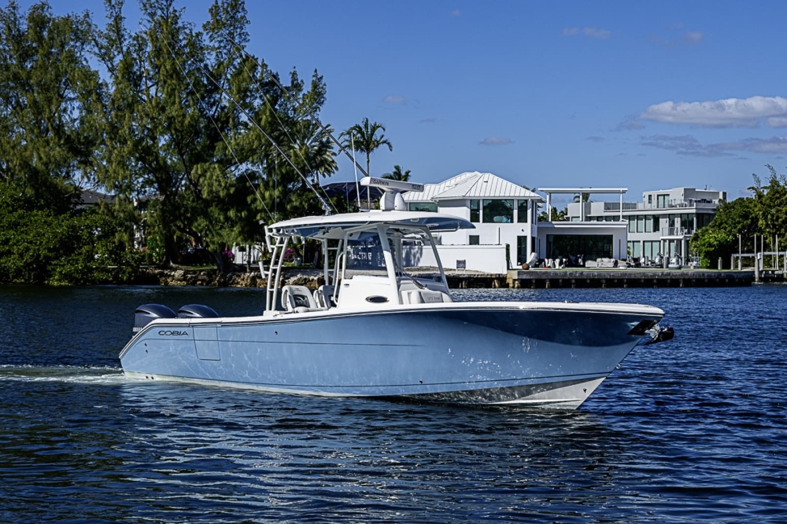 2021 Cobia 320 CC - Photo 40