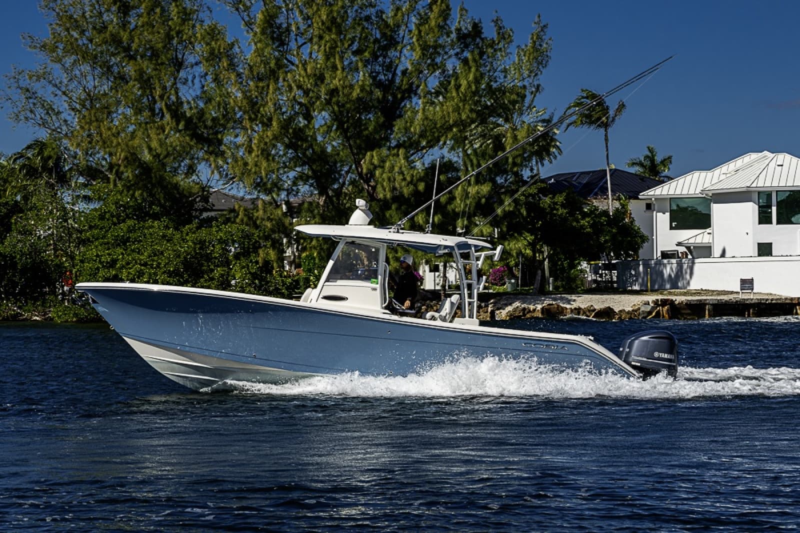 2021 Cobia 320 CC - Photo 58