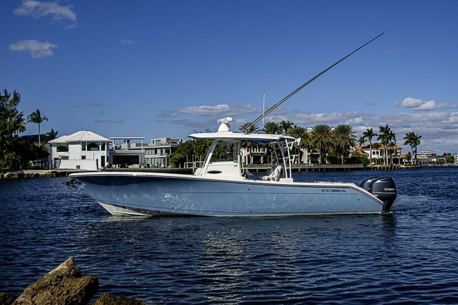 2021 Cobia 320 CC - Photo 28