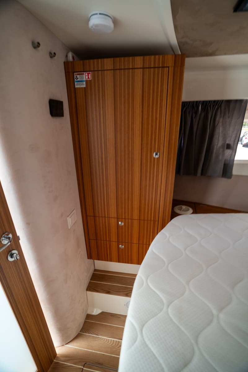 2026 Marex 360 Cabriolet Cruiser - Photo 25
