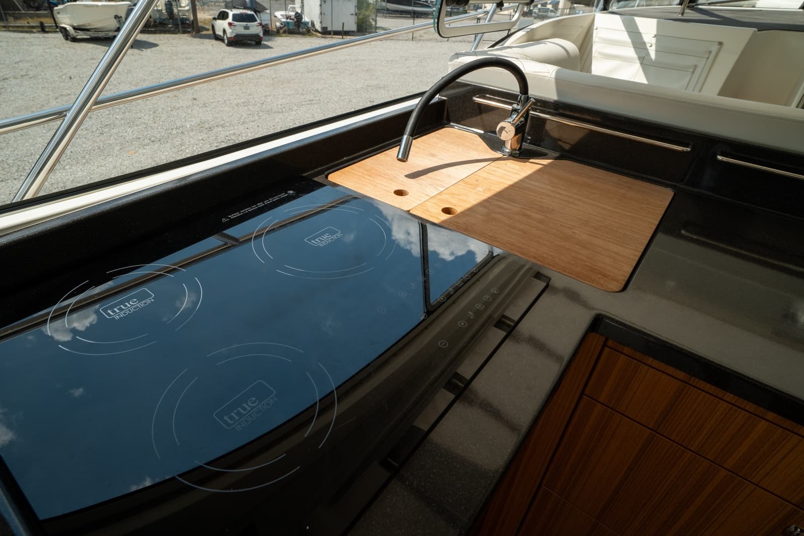 2026 Marex 360 Cabriolet Cruiser - Photo 39