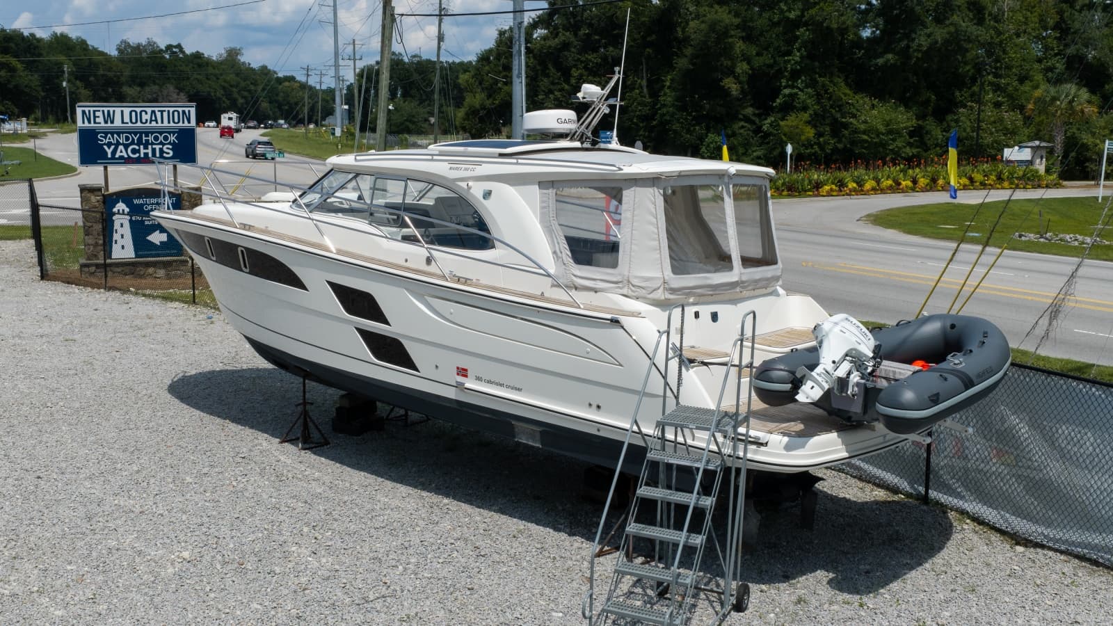 2026 Marex 360 Cabriolet Cruiser - Photo 5