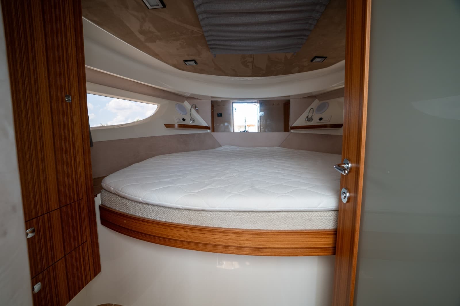 2026 Marex 360 Cabriolet Cruiser - Photo 22