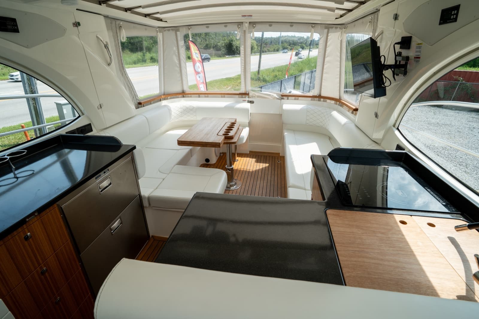 2026 Marex 360 Cabriolet Cruiser - Photo 20