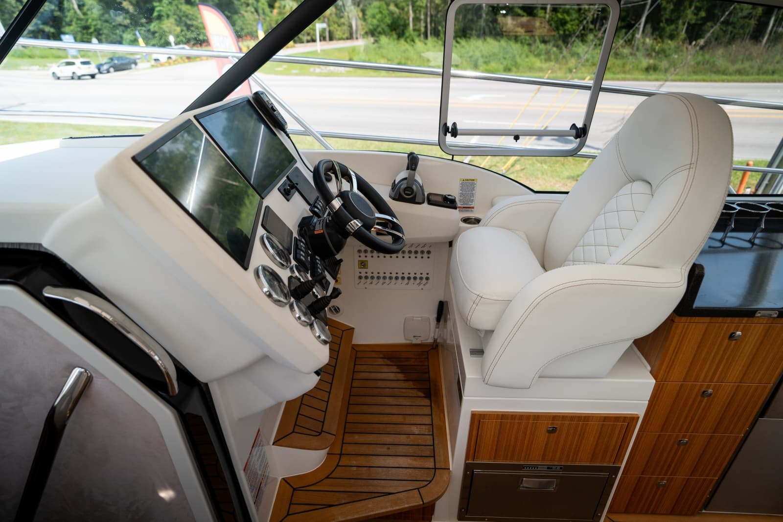 2026 Marex 360 Cabriolet Cruiser - Photo 19