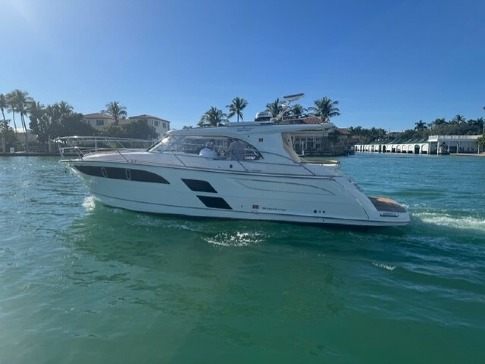 2026 Marex 360 Cabriolet Cruiser - Photo 2