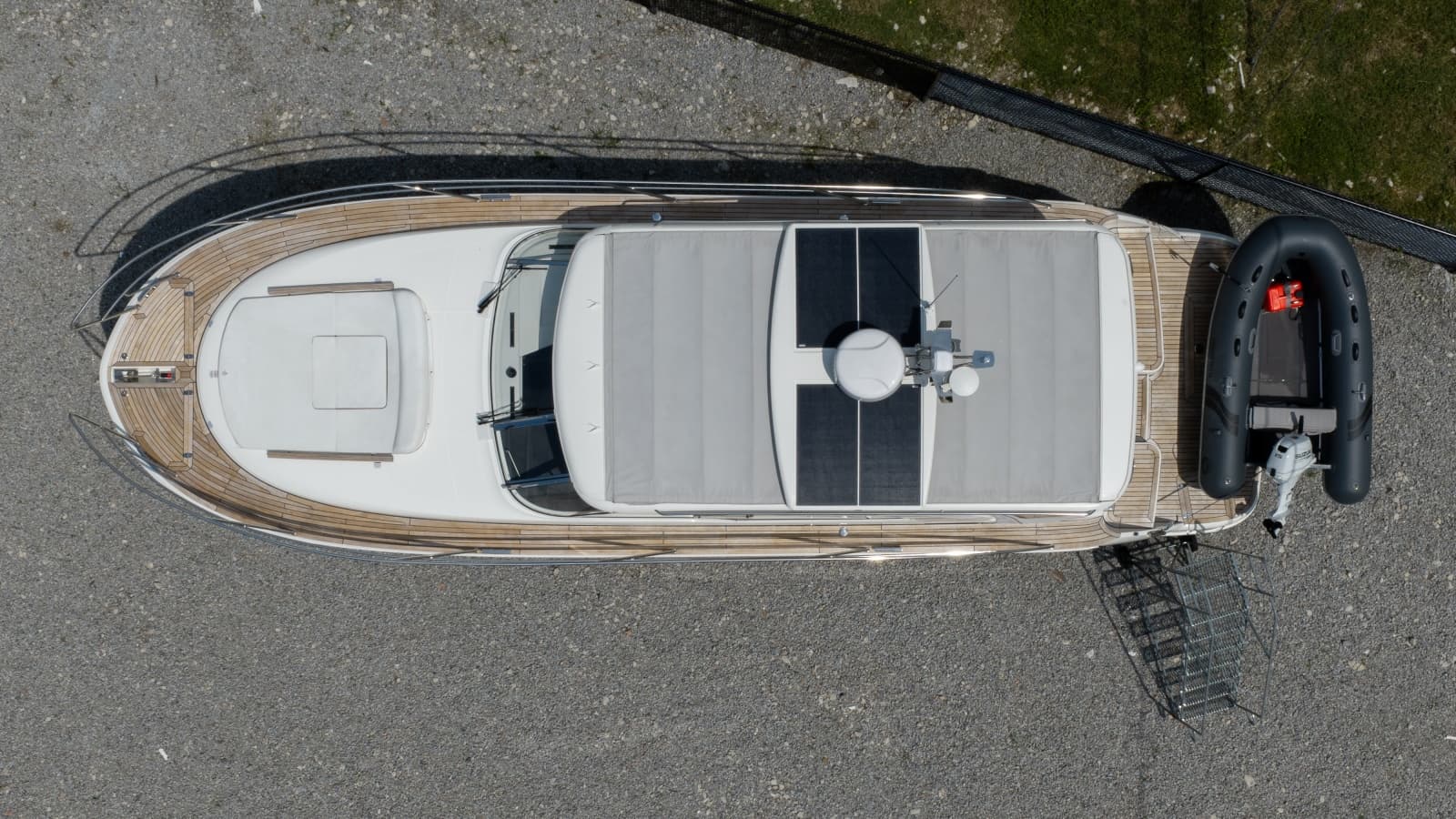 2026 Marex 360 Cabriolet Cruiser - Photo 6
