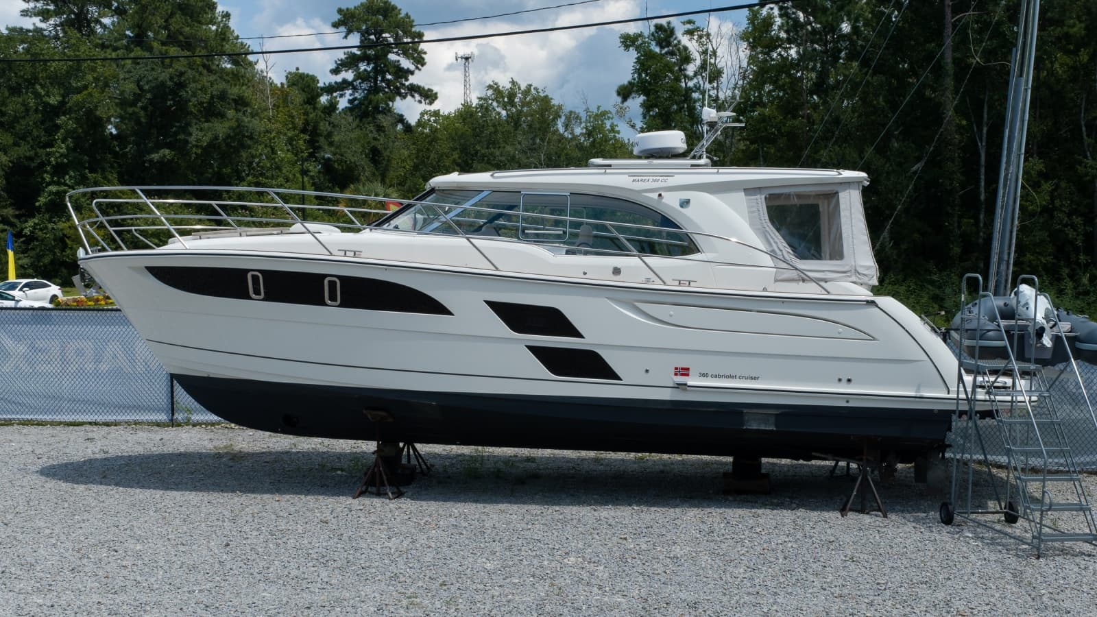 2026 Marex 360 Cabriolet Cruiser - Photo 1