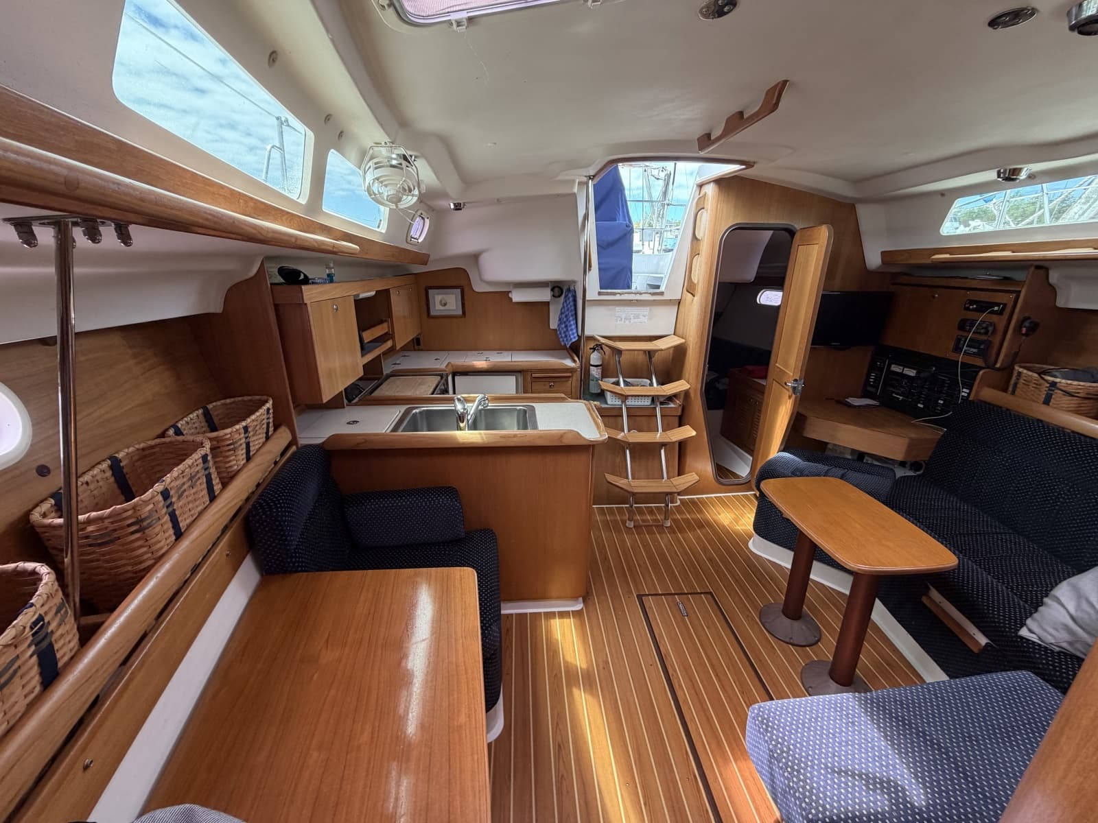 2004 Catalina Catalina 350 - Photo 61