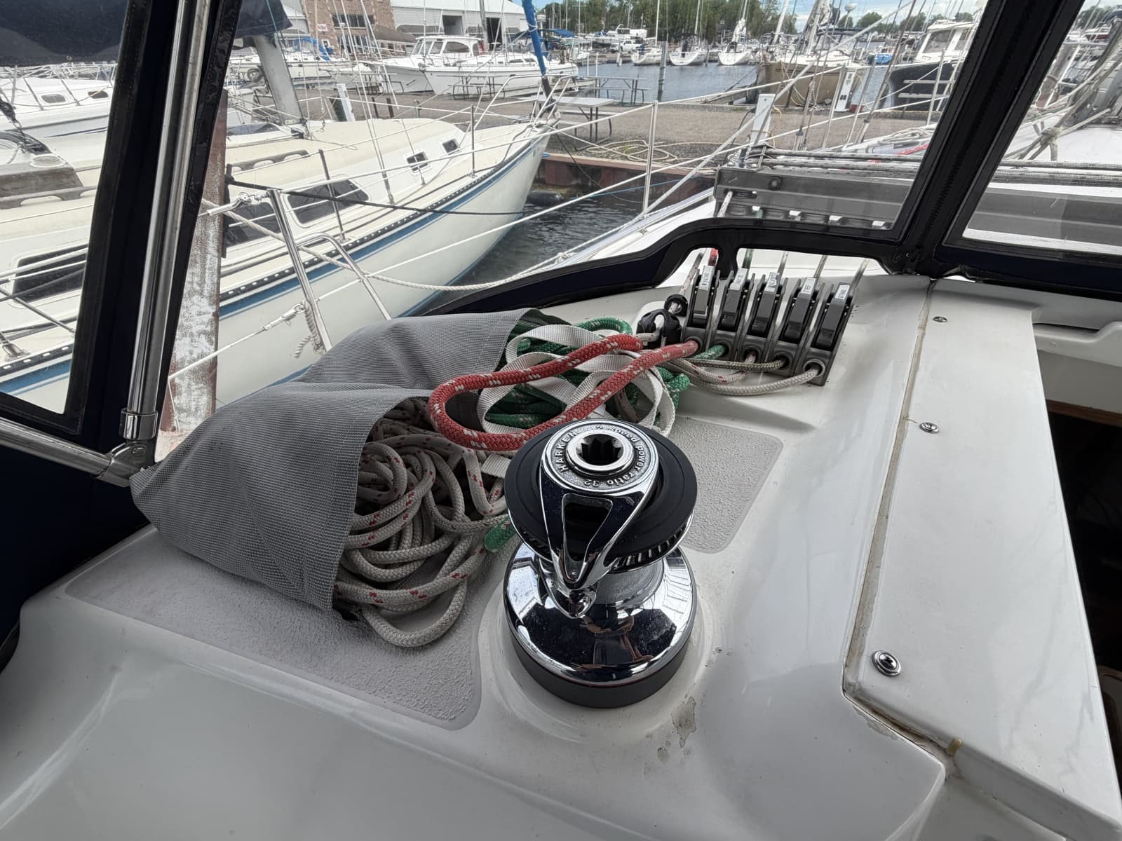 2004 Catalina Catalina 350 - Photo 36