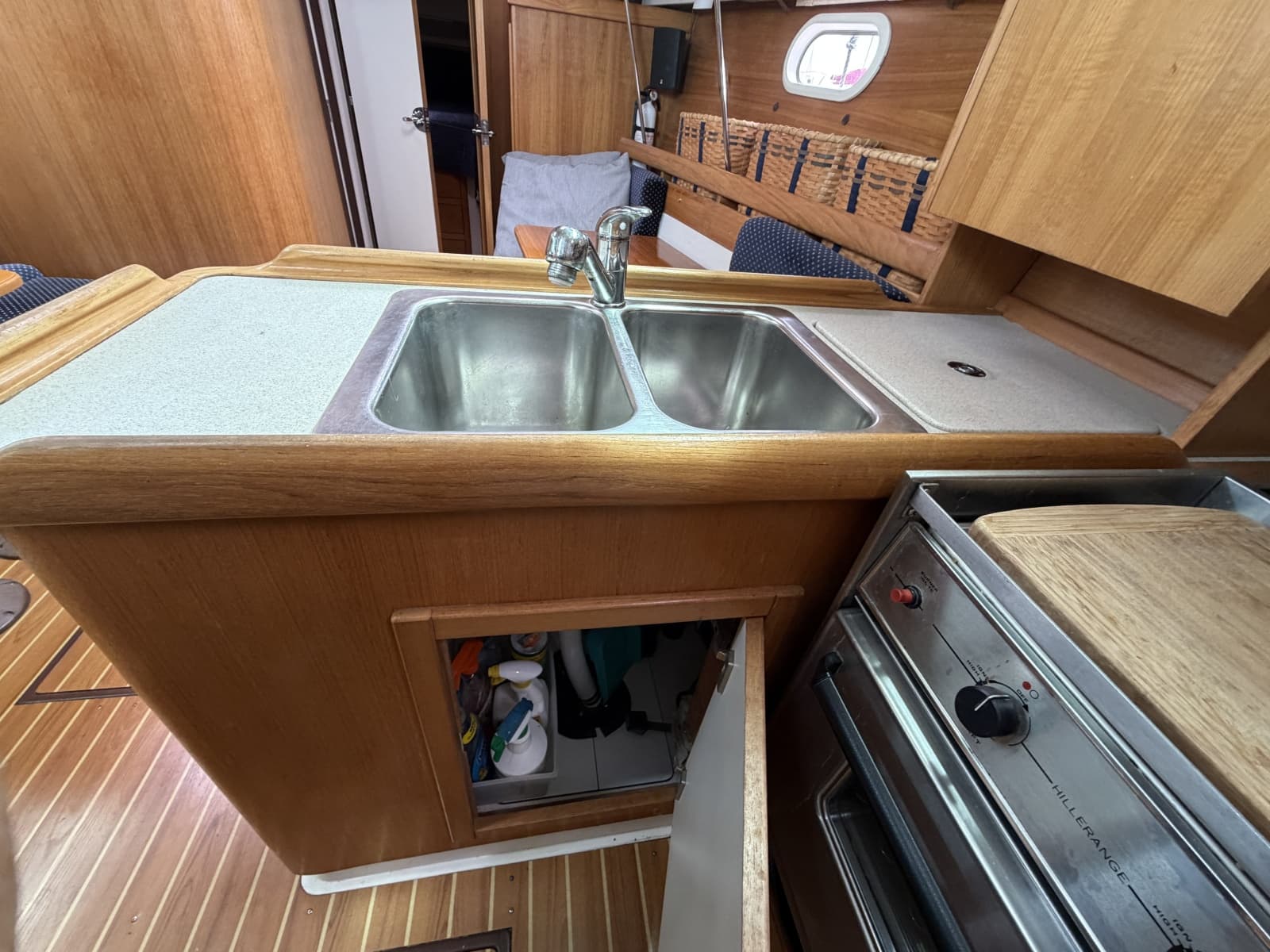 2004 Catalina Catalina 350 - Photo 46