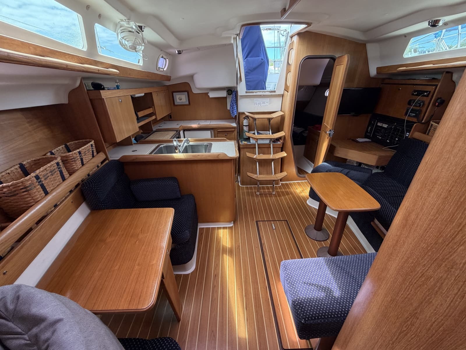 2004 Catalina Catalina 350 - Photo 60