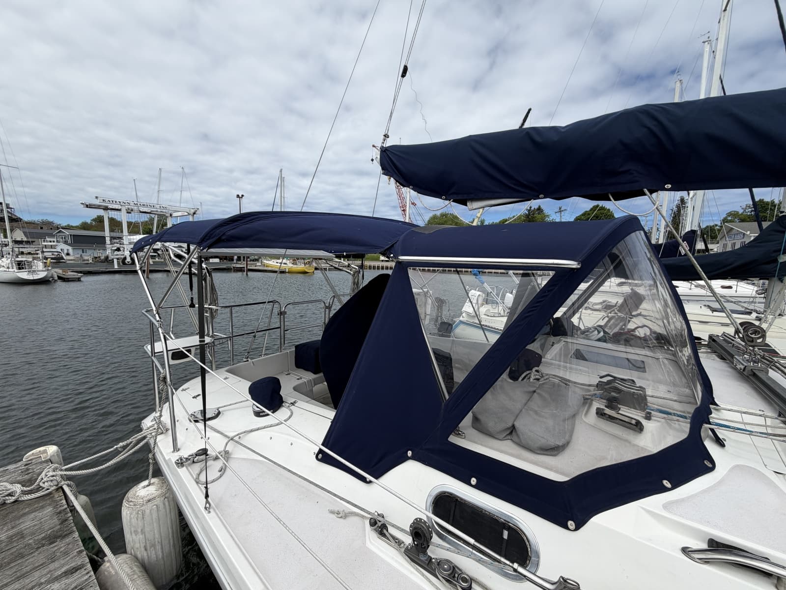 2004 Catalina Catalina 350 - Photo 18