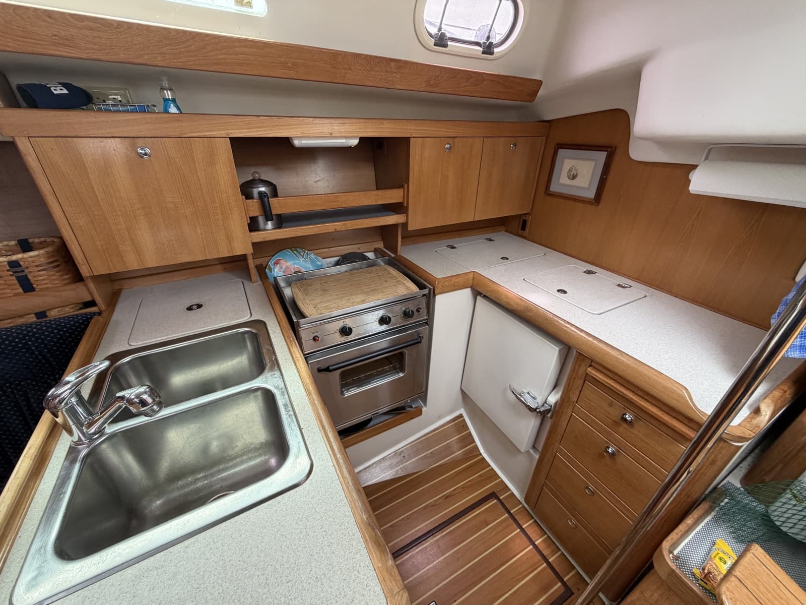 2004 Catalina Catalina 350 - Photo 42