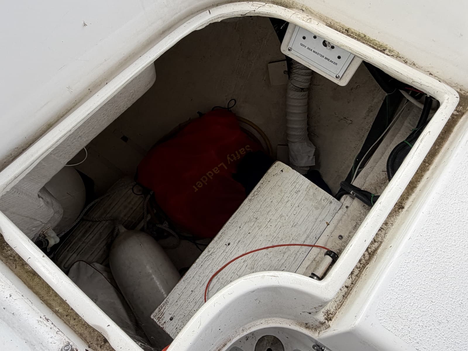 2004 Catalina Catalina 350 - Photo 26