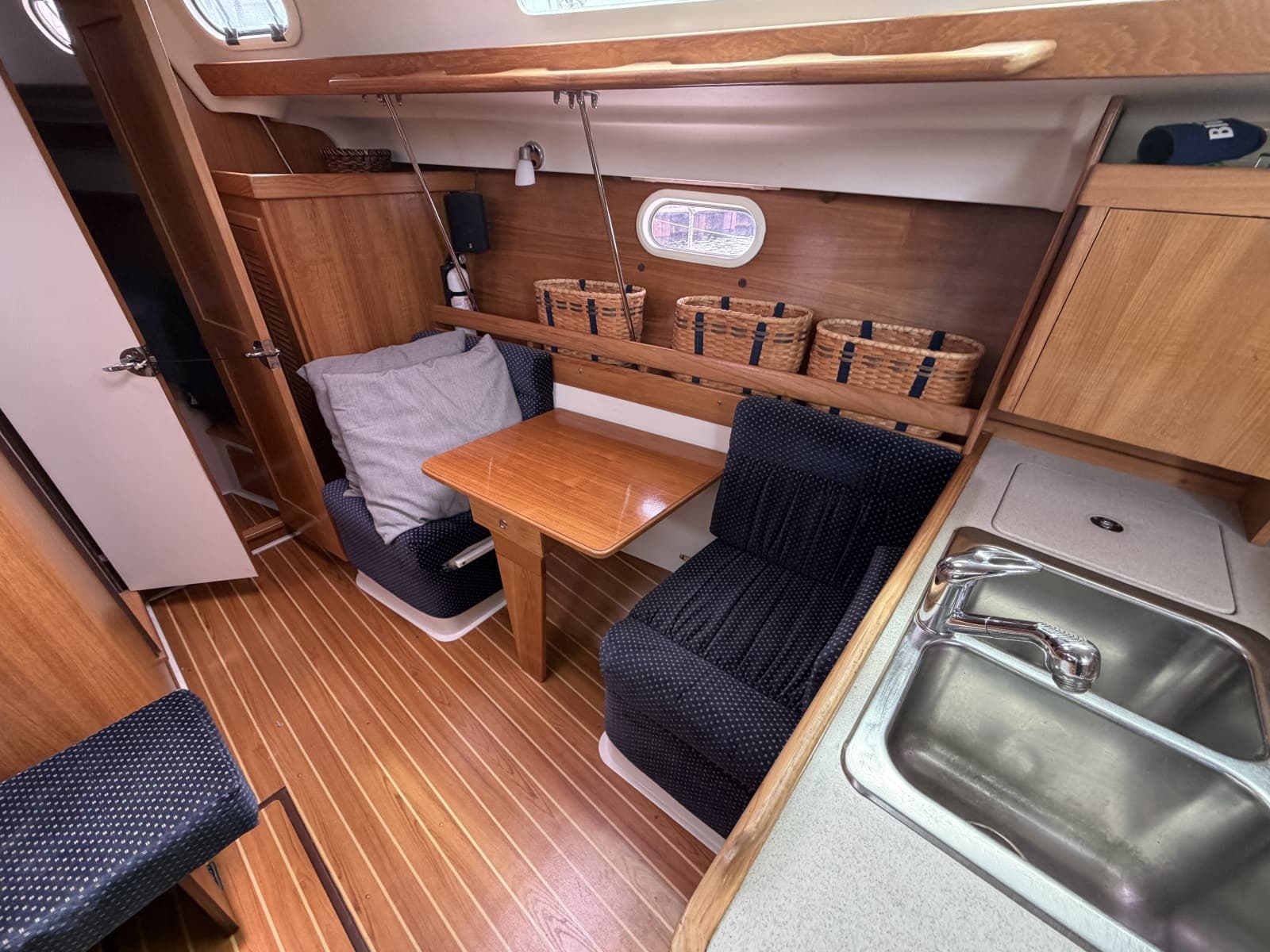 2004 Catalina Catalina 350 - Photo 41