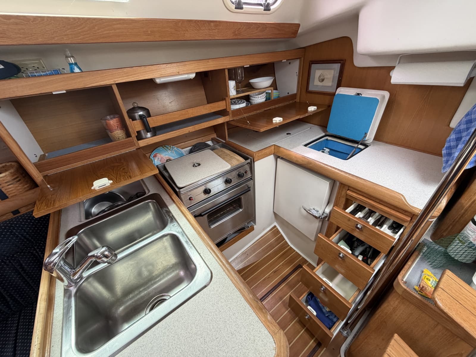 2004 Catalina Catalina 350 - Photo 43