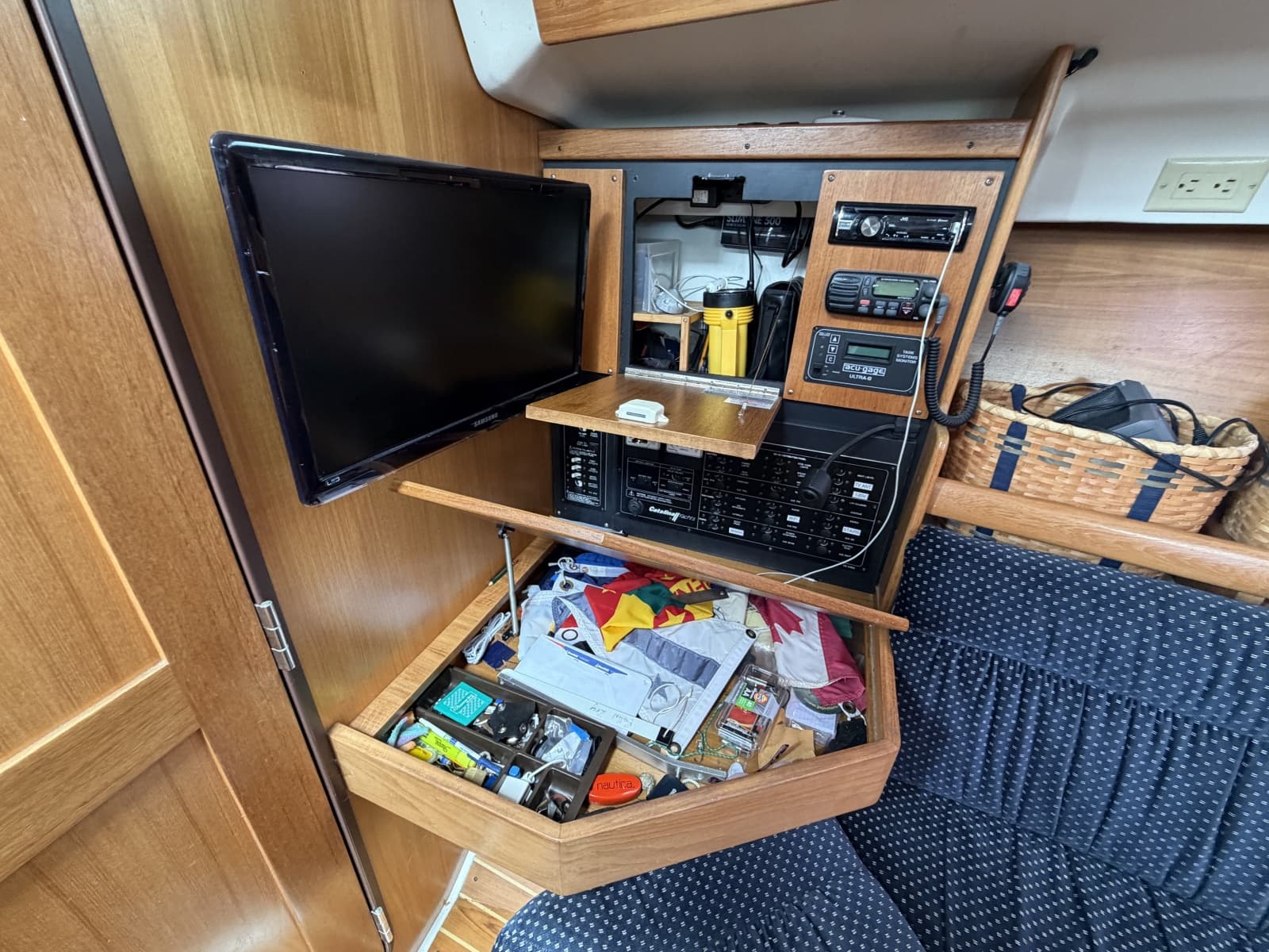 2004 Catalina Catalina 350 - Photo 48