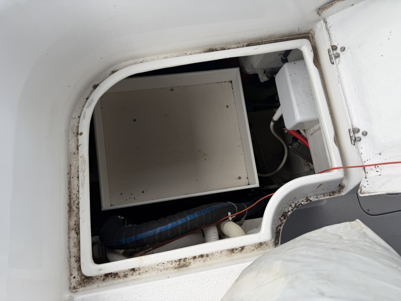 2004 Catalina Catalina 350 - Photo 24