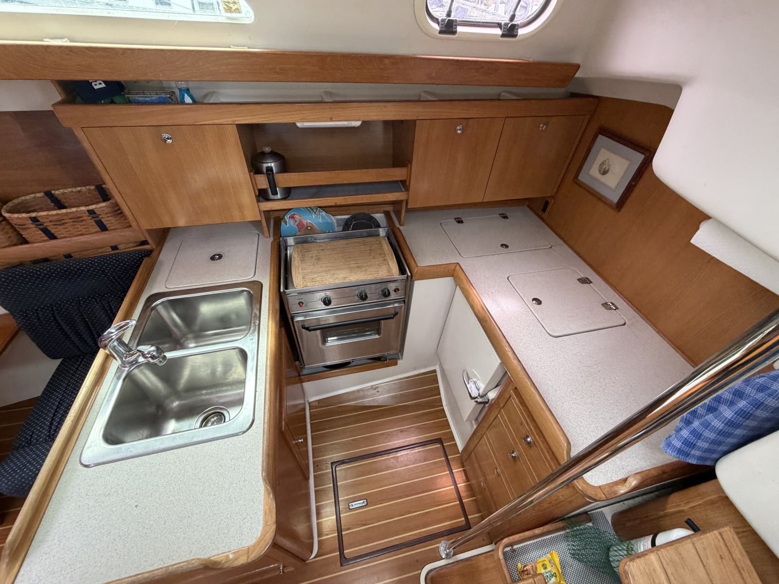 2004 Catalina Catalina 350 - Photo 39