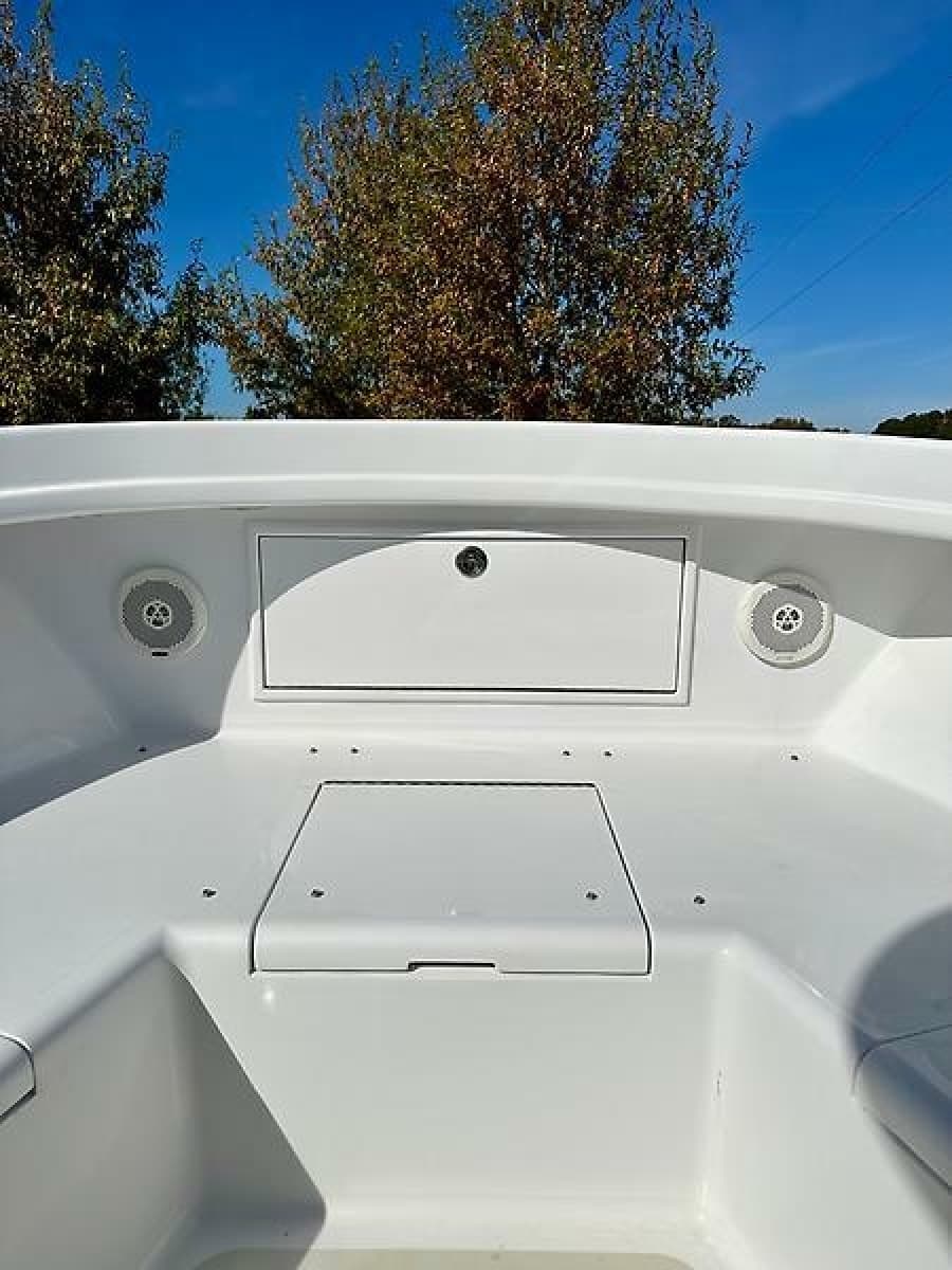 2011 Custom 26CC - Photo 10