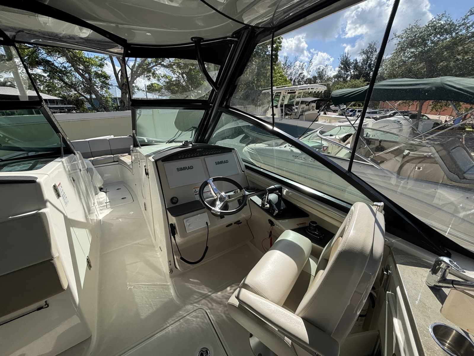 2024 Boston Whaler 320 Vantage - Photo 7