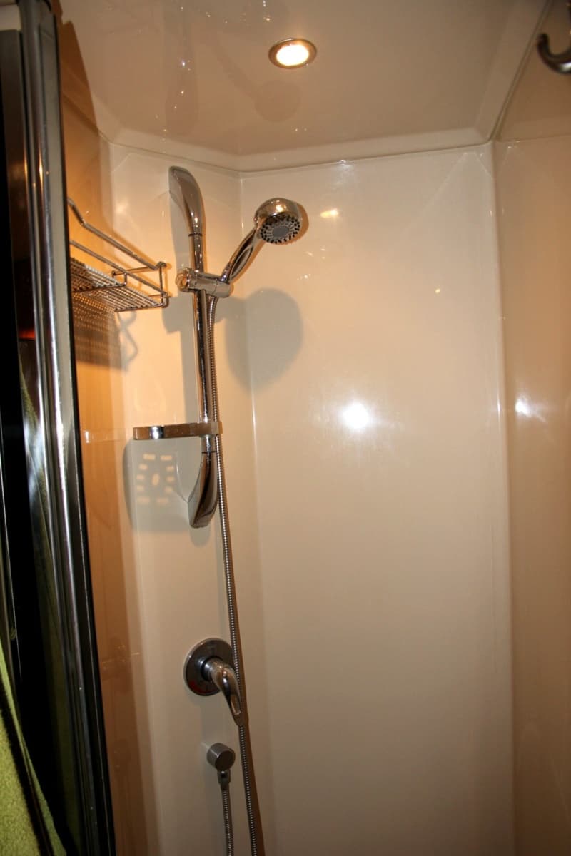 2007 Cruisers Yachts 520 EXPRESS - Photo 15