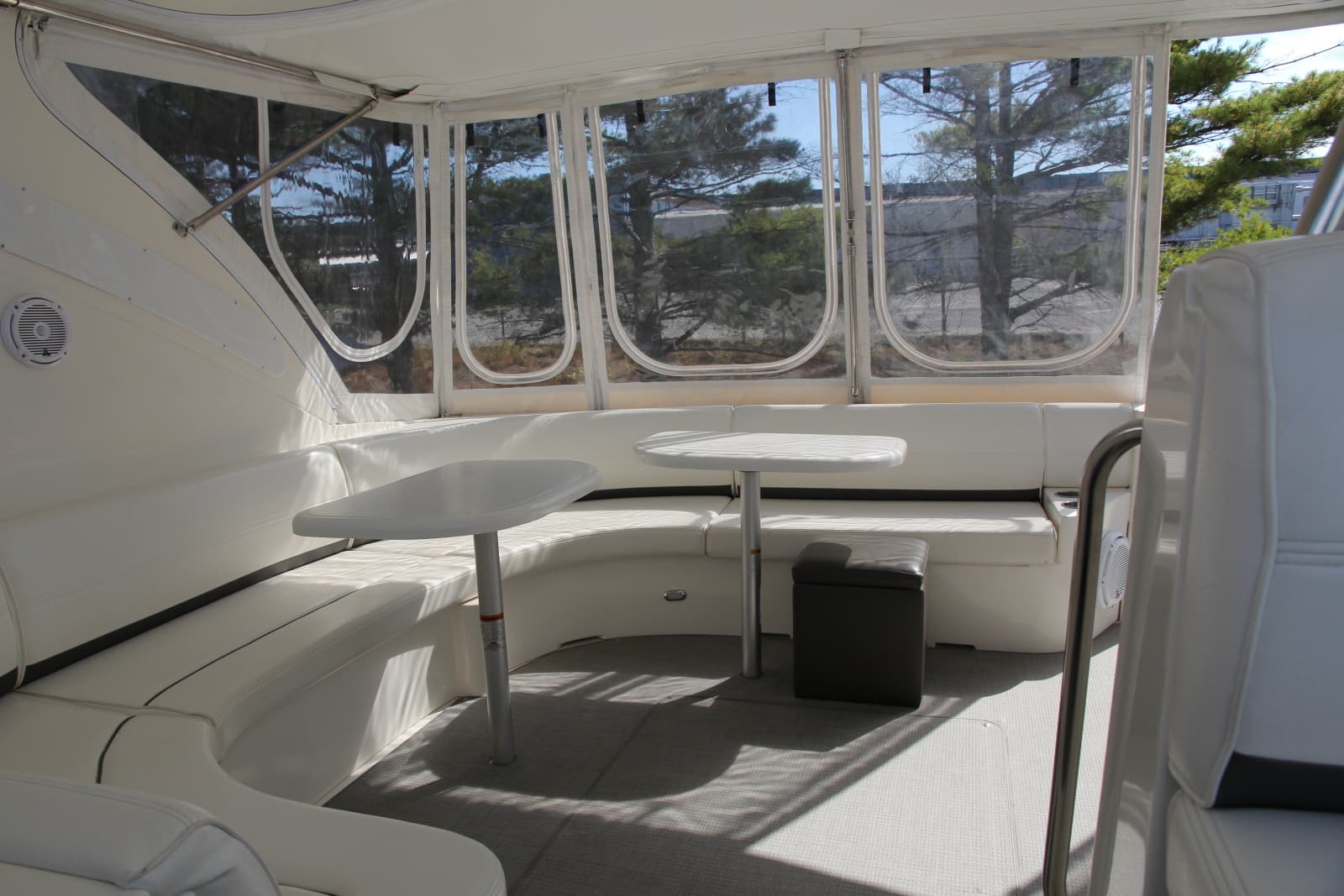 2007 Cruisers Yachts 520 EXPRESS - Photo 7