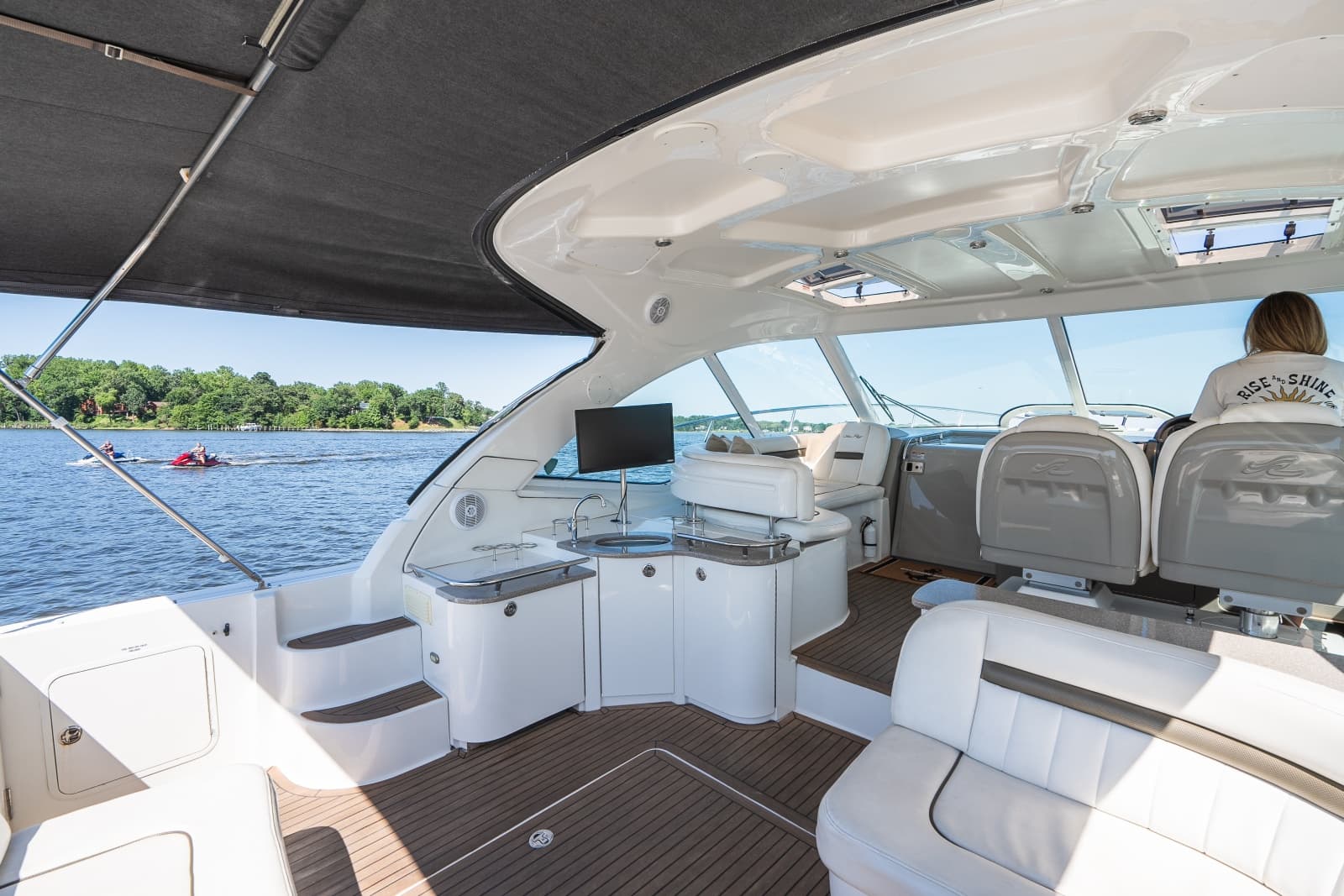 2005 Sea Ray 480 Motor Yacht - Photo 23