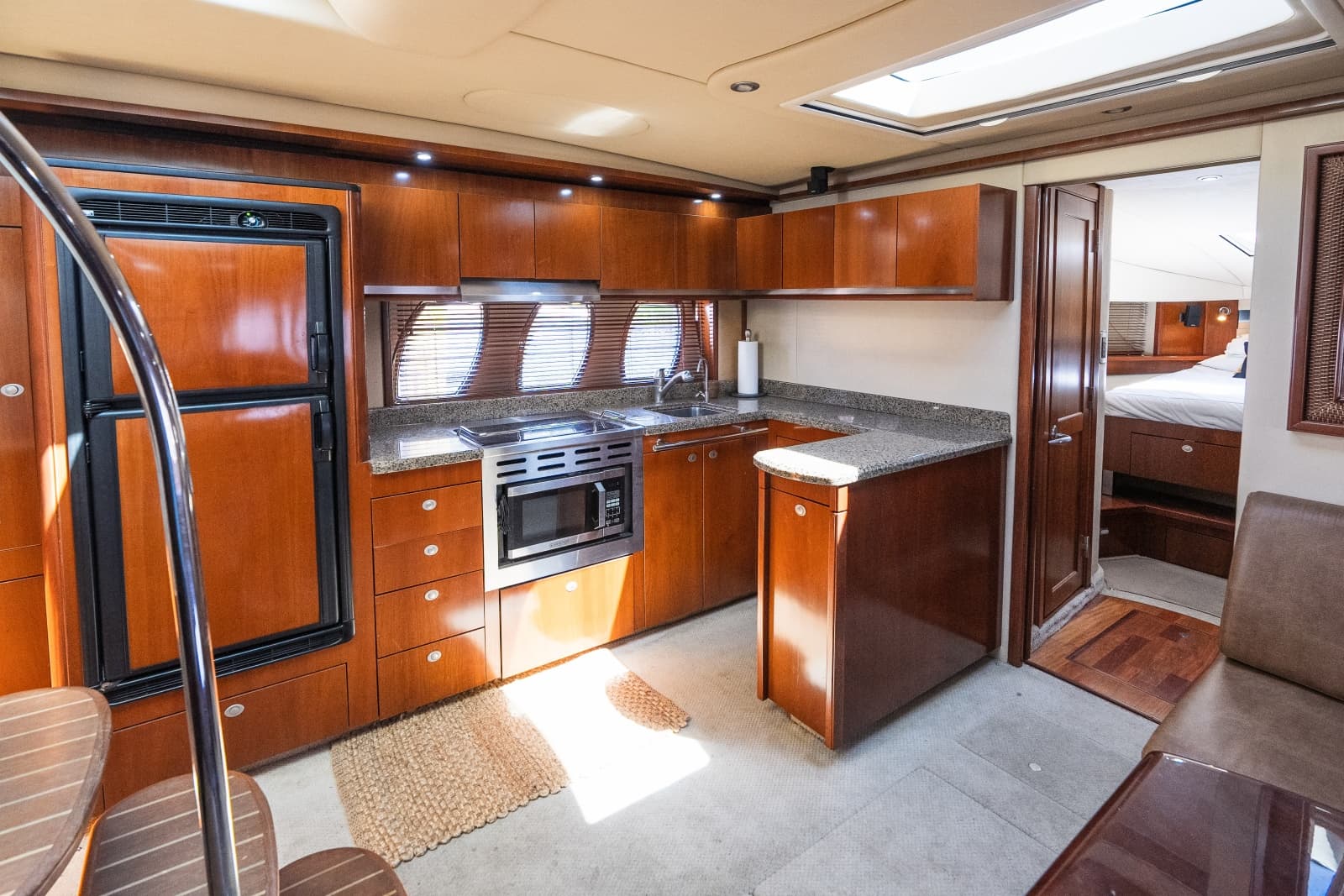2005 Sea Ray 480 Motor Yacht - Photo 39
