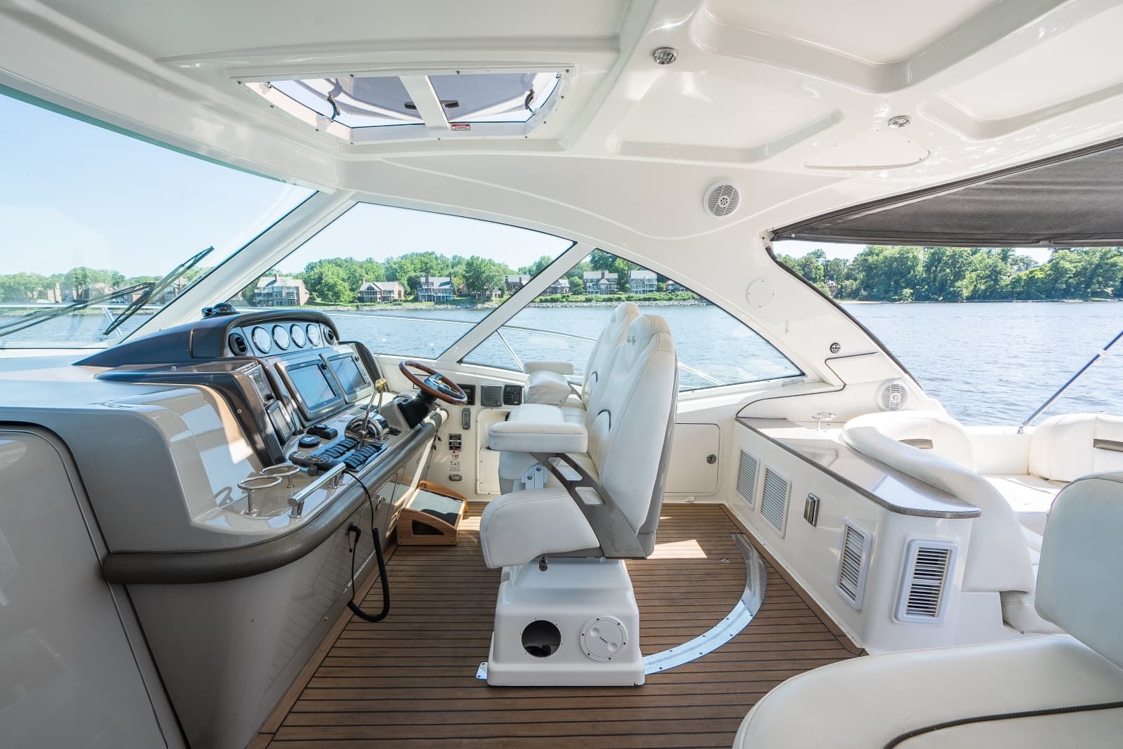 2005 Sea Ray 480 Motor Yacht - Photo 26