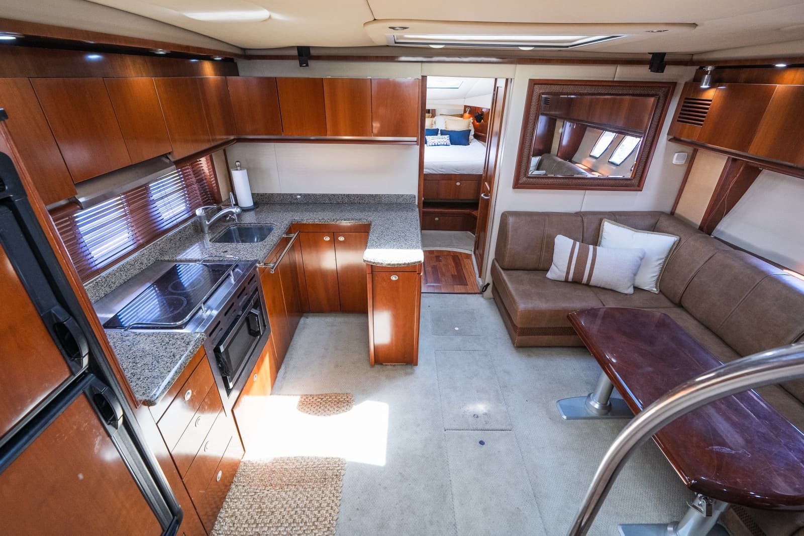 2005 Sea Ray 480 Motor Yacht - Photo 33