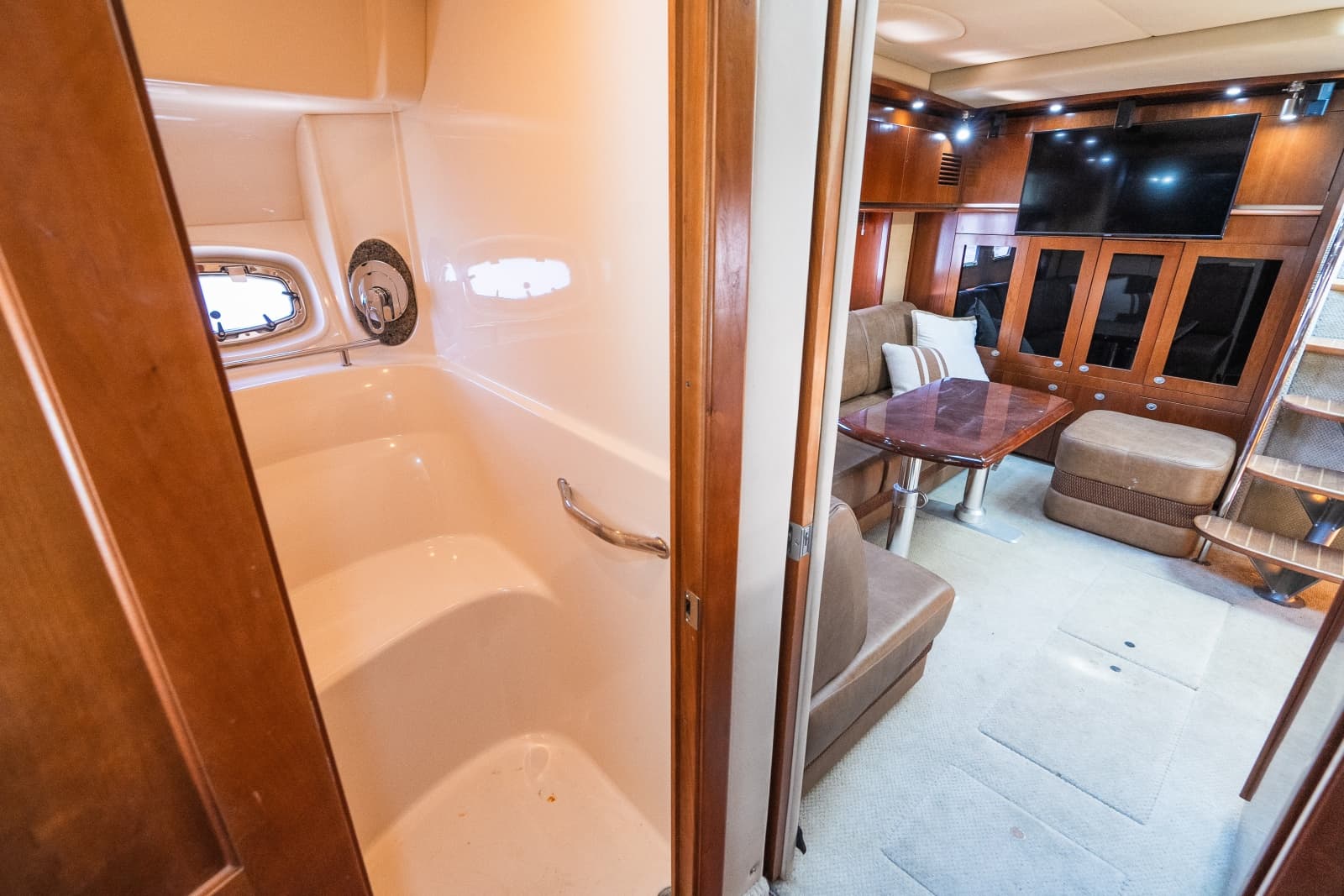 2005 Sea Ray 480 Motor Yacht - Photo 45