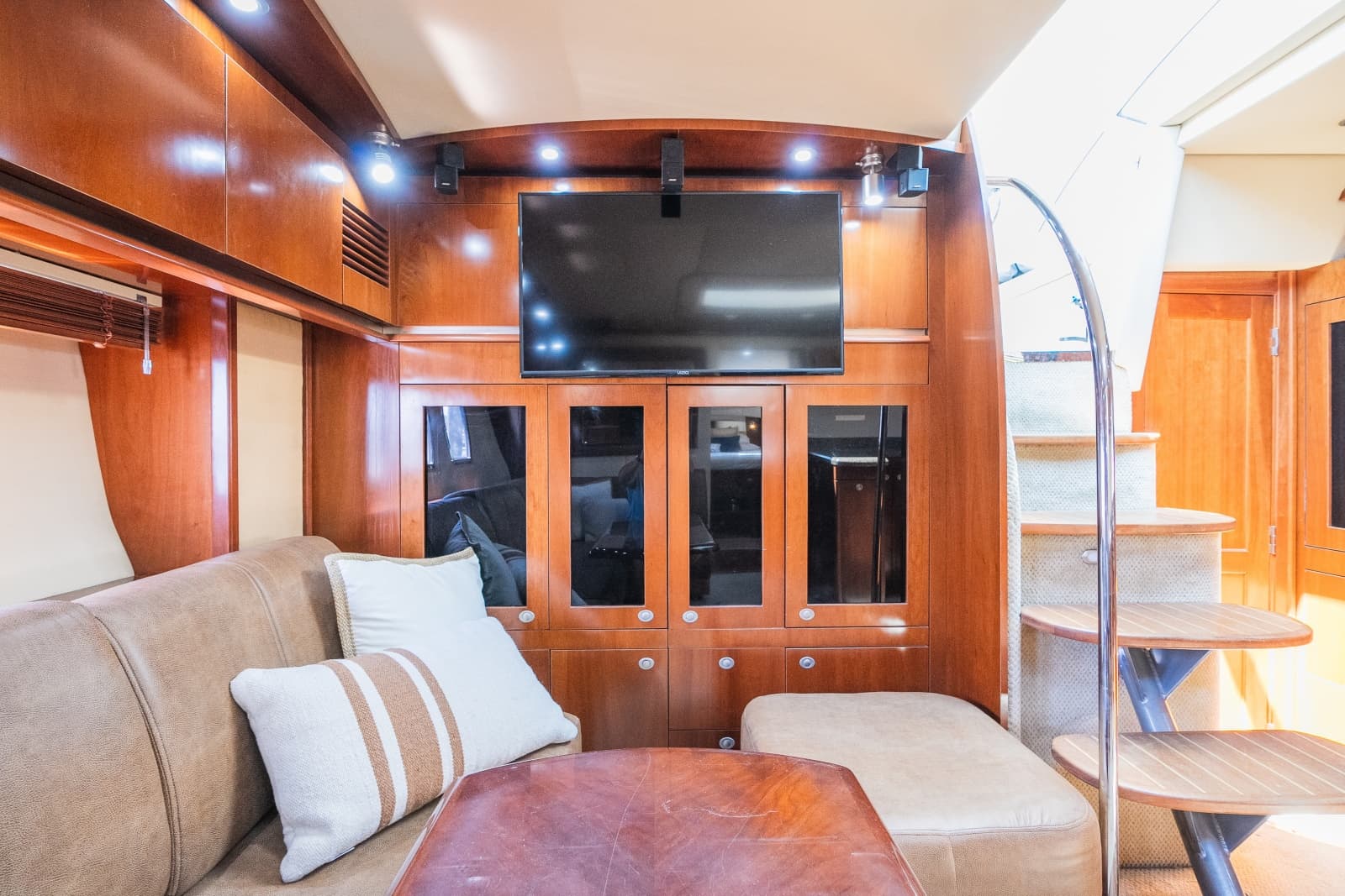 2005 Sea Ray 480 Motor Yacht - Photo 38