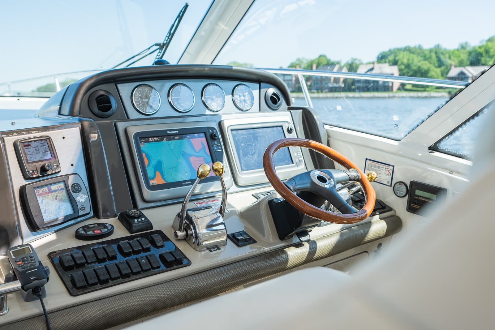 2005 Sea Ray 480 Motor Yacht - Photo 28