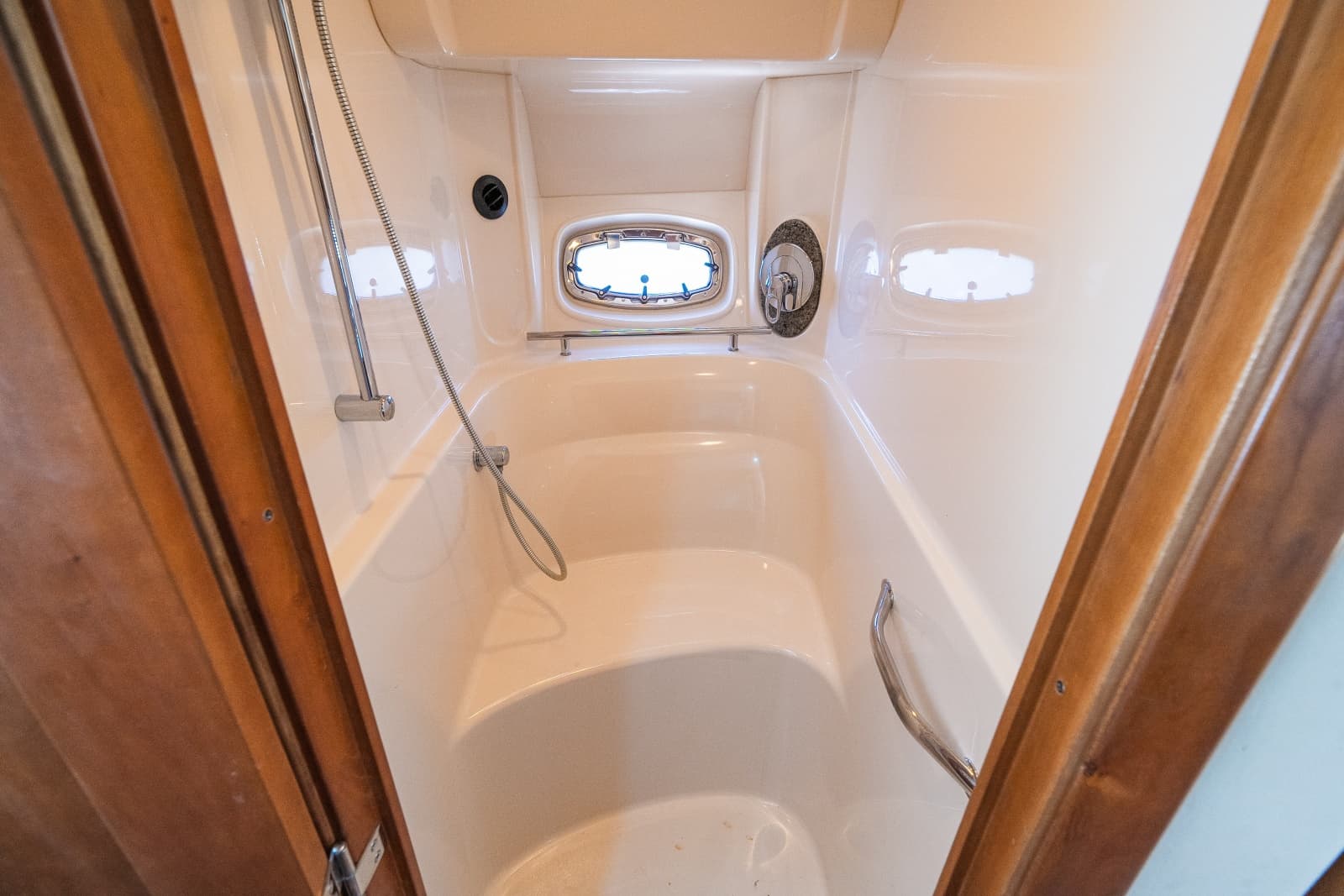 2005 Sea Ray 480 Motor Yacht - Photo 46