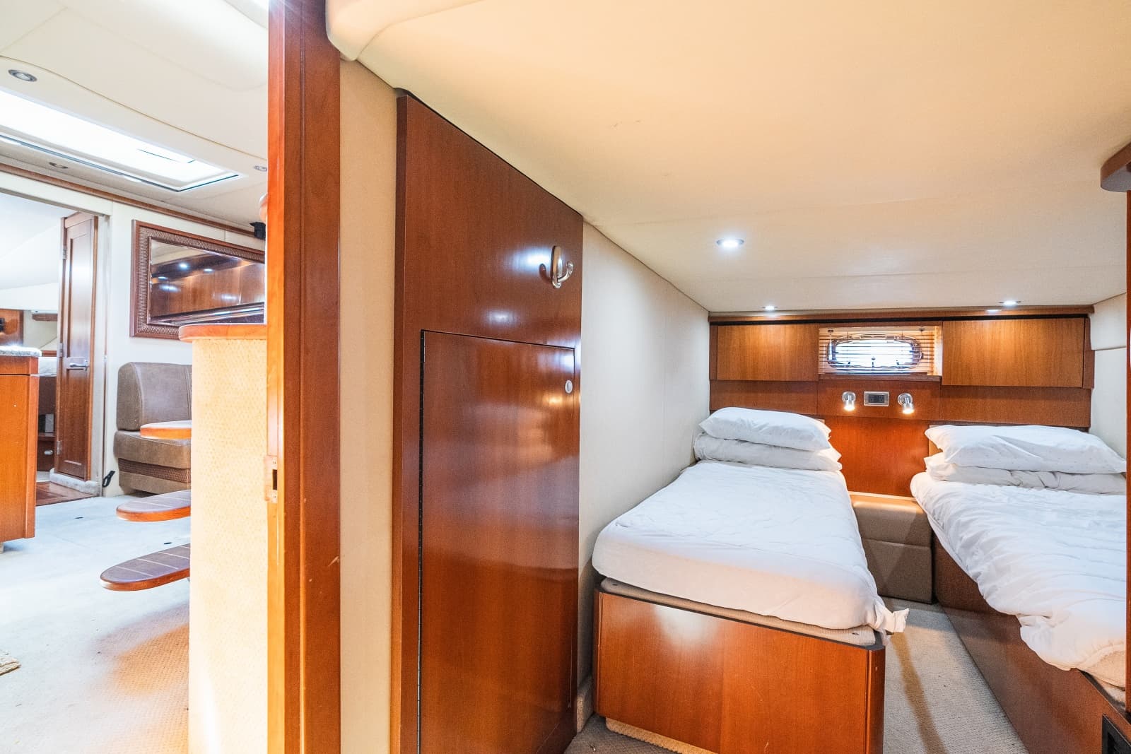 2005 Sea Ray 480 Motor Yacht - Photo 52